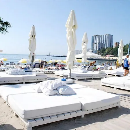 Black Sea Luxury In Arcadia Appartamento