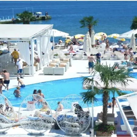 Lägenhet Black Sea Luxury In Arcadia